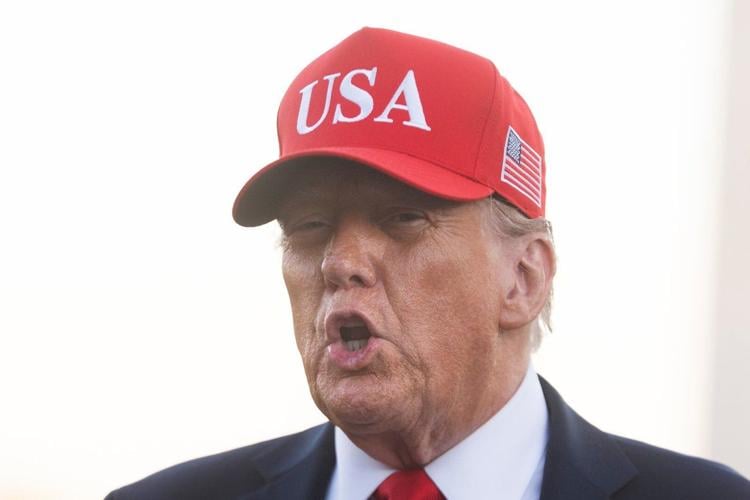 How to use docker volumes for persistent data